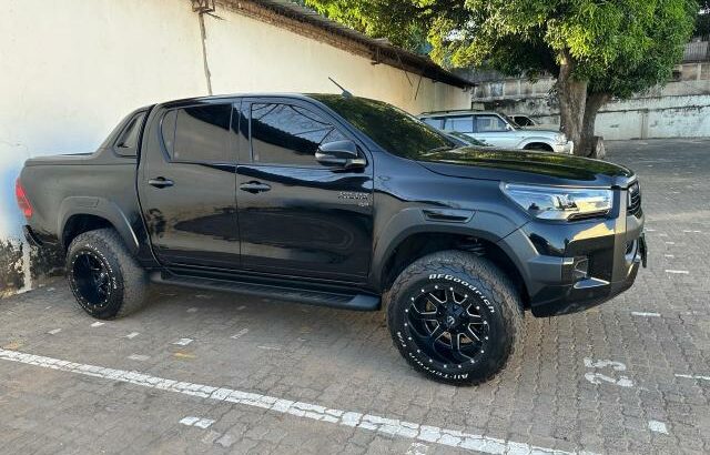 Toyota Hilux Rocco 2022 recém chegado