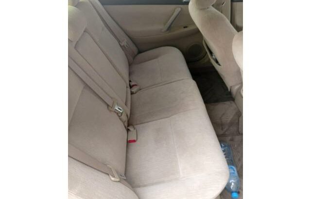 Vende-se Toyota Alion 1.5  Bem conservado