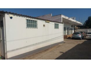 Vende-se Armazém/Loja no Bairro do Aeroporto