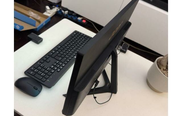 Acer ALL IN ONE C22  Intel Core i5-1235U
