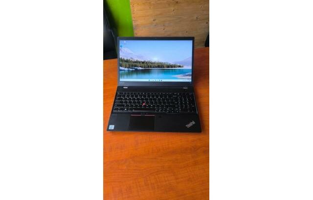 Laptop ThinkPad T15, i7-10th GEN