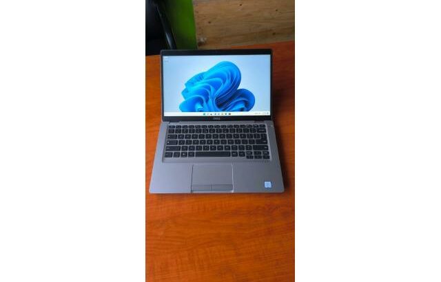 Laptop Latitude 5400, i5-8th GEN.