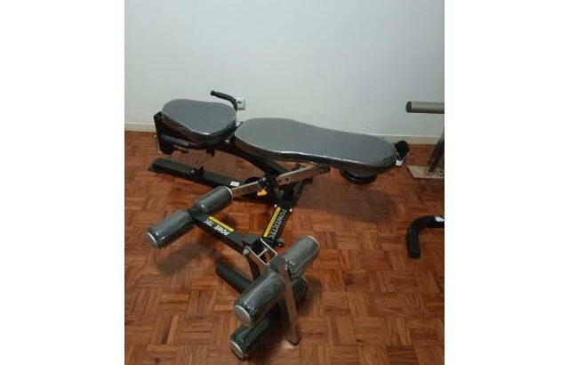 Cama universal para treino do corpo