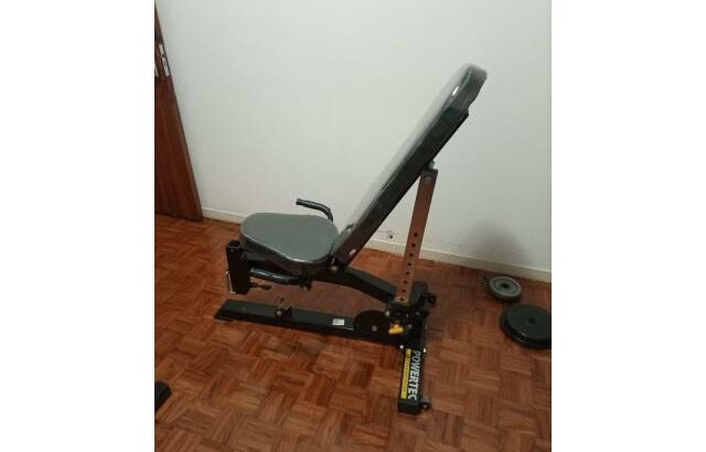 Cama universal para treino do corpo