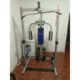 Máquina para treino de costas, braços e mais