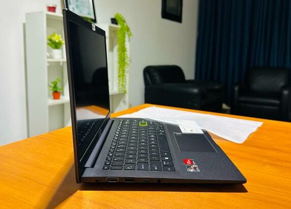 ASUS Vivobook 14 AMD Ryzen 5 5500 (i5 11th Gen) 8GB RAM 512GB SSD