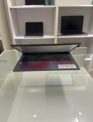 ASUS Vivobook Celeron N4020 4GB RAM 256GB SSD