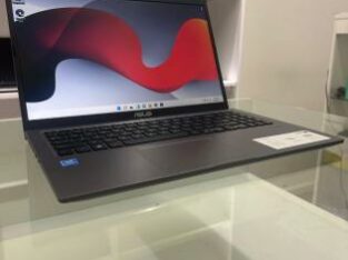ASUS Vivobook Celeron N4020 4GB RAM 256GB SSD