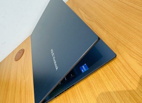 Asus VivoBook X1502ZA 12 TH Gen  Intel Core i3-1220P(12 CPUS)1.50GHZ , 8 GB DDR4 SDRAM,512 GB SSD NVMe,Intel UHD Graphics , 15.6 polegadas , Teclado C