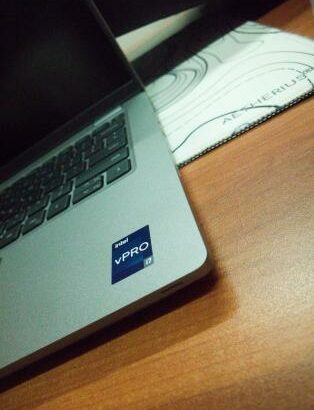 Dell Latitude 5430 Intel Vapor i7 12th 16GB RAM 512GB SSD Com Caixa