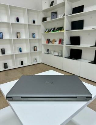 Dell Latitude 5520 i5 11th 8GB RAM 256GB SSD