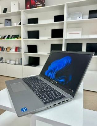 Dell Latitude 5520 i5 11th 8GB RAM 256GB SSD