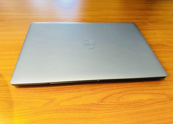 Dell Latitude 5521  UltraBook Machine 11 TH Generation  Intel Core i7-11850H  2.50GHZ  (16 CPUS ) 16 GB DDR4 SDRAM ,512 GB SSD  Intel UHD Graphics , 1