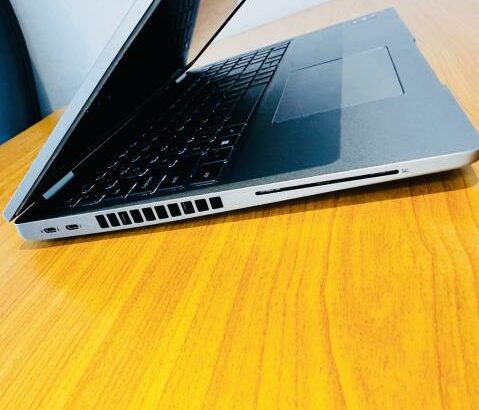 Dell Latitude 5521  UltraBook Machine 11 TH Generation  Intel Core i7-11850H  2.50GHZ  (16 CPUS ) 16 GB DDR4 SDRAM ,512 GB SSD  Intel UHD Graphics , 1