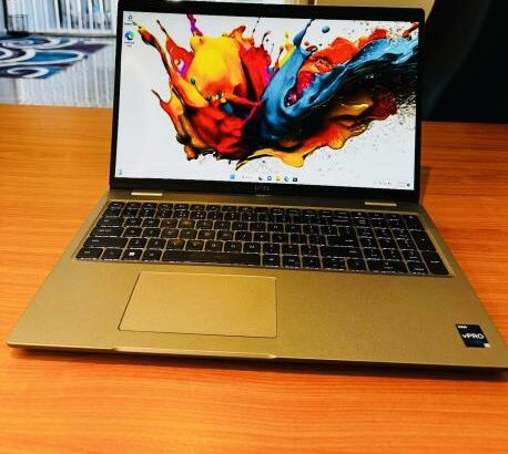 Dell Latitude 5521  UltraBook Machine 11 TH Generation  Intel Core i7-11850H  2.50GHZ  (16 CPUS ) 16 GB DDR4 SDRAM ,512 GB SSD  Intel UHD Graphics , 1