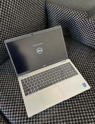 Dell Latitude 5540 i7 13th 512GB SSD 32GB RAM 15.6