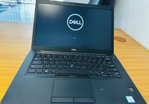 Dell Latitude 7490 Ultrabook Machine Intel core i7-8650U 1.90 GHZ (8Cpus) 16 GB  DDR4 SDRAM , 512 GB SSD NVMe Ultra Fast , 14 Polegadas , Teclado Lumi