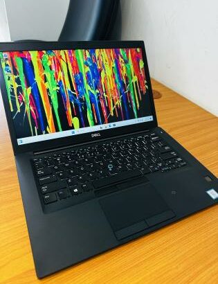 Dell Latitude 7490 Ultrabook Machine Intel core i7-8650U 1.90 GHZ (8Cpus) 16 GB  DDR4 SDRAM , 512 GB SSD NVMe Ultra Fast , 14 Polegadas , Teclado Lumi