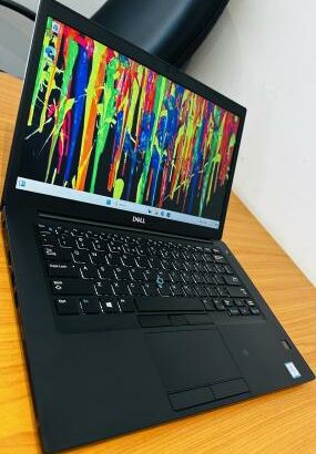 Dell Latitude 7490 Ultrabook Machine Intel core i7-8650U 1.90 GHZ (8Cpus) 16 GB  DDR4 SDRAM , 512 GB SSD NVMe Ultra Fast , 14 Polegadas , Teclado Lumi