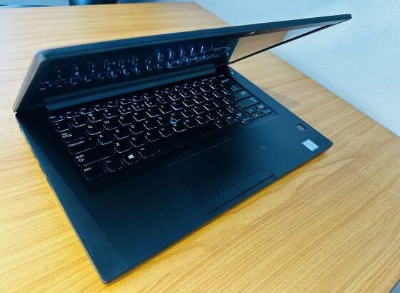 Dell Latitude 7490 Ultrabook Machine Intel core i7-8650U 1.90 GHZ (8Cpus) 16 GB  DDR4 SDRAM , 512 GB SSD NVMe Ultra Fast , 14 Polegadas , Teclado Lumi