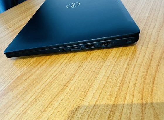 Dell Latitude 7490 Ultrabook Machine Intel core i7-8650U 1.90 GHZ (8Cpus) 16 GB  DDR4 SDRAM , 512 GB SSD NVMe Ultra Fast , 14 Polegadas , Teclado Lumi