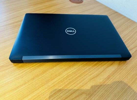 Dell Latitude 7490 Ultrabook Machine Intel core i7-8650U 1.90 GHZ (8Cpus) 16 GB  DDR4 SDRAM , 512 GB SSD NVMe Ultra Fast , 14 Polegadas , Teclado Lumi