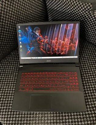 Gaming MSI Katana GF66 11UC 15.6” i5 11th 8GB RAM 512GB SSD MVi dia GeForce RTX 3050 4GB