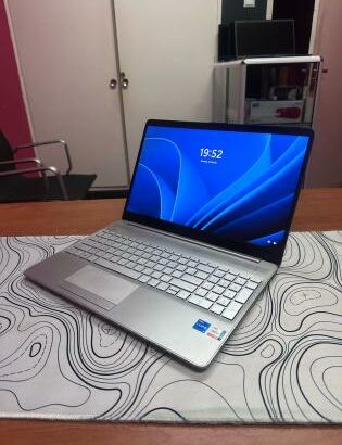 HP 15-dw3xx i5 11th 8GB RAM 256GB SSD 1TB JDD