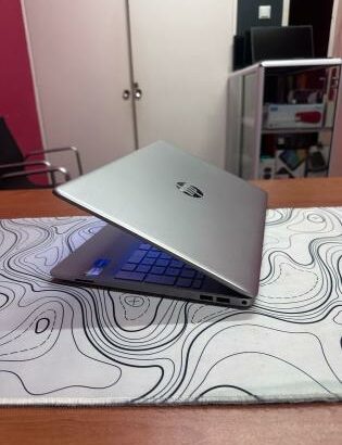 HP 15-dw3xx i5 11th 8GB RAM 256GB SSD 1TB JDD