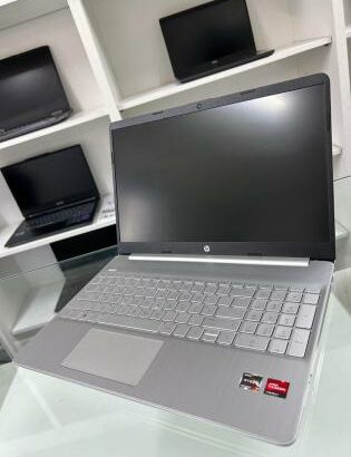 HP 15S AMD Ryzen 7 5700(i7 12th) 8GB RAM 512GB SSD