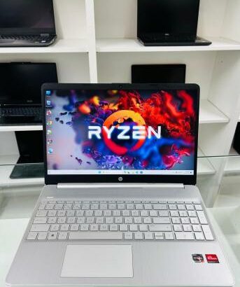 HP 15S AMD Ryzen 7 5700(i7 12th) 8GB RAM 512GB SSD