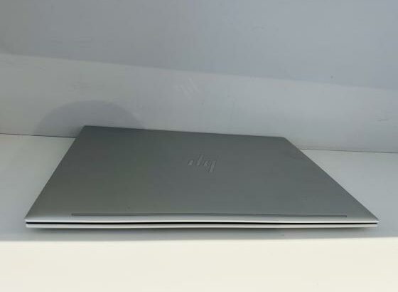 HP EliteBook 860 16 Inch G9 Notebook PC ,12TH Gen  intel Core i7-1270P (16CPUs) 2.20 GHZ ,32GB DDR5 SDRAM ,512 GB SSD NVMe,Intel Íris Xe Graphics , Fi