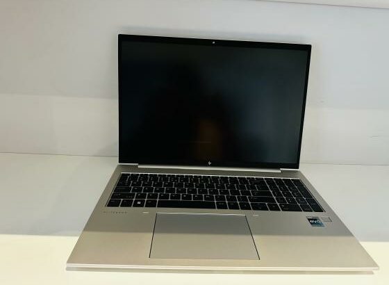 HP EliteBook 860 16 Inch G9 Notebook PC ,12TH Gen  intel Core i7-1270P (16CPUs) 2.20 GHZ ,32GB DDR5 SDRAM ,512 GB SSD NVMe,Intel Íris Xe Graphics , Fi