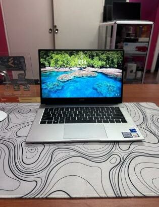 Huawei MateBook D14 i5 11th 8GB RAM 512GB SSD