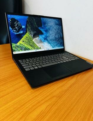 Lap Top Lenovo Ideapad V15 G2 ITL Notebook PC Intel Core I5-1135G7 2.40 GHZ (8 CPUs) 8 GB DDR4 SDRAM,512 GB SSD NVMe,15.6 polegadas , Teclado Contabil