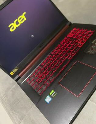 Laptop Gamar Acer nitro 5 i5 9th 16GB RAM 500GB SSD Nvidia GeForce GTX 1650 4GB