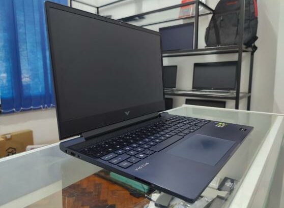 Laptop Ganer Victus By HP 15 Ryzen 7-5800H 16GB RAM 512GB SSD RTX 3050Ti 4GB