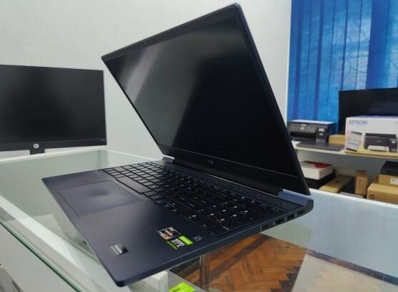 Laptop Ganer Victus By HP 15 Ryzen 7-5800H 16GB RAM 512GB SSD RTX 3050Ti 4GB