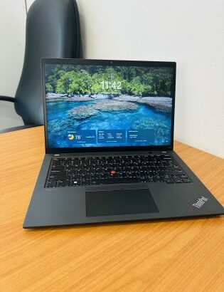 Lenovo ThinkPad T14S Lap Top Gráfico e Exclusivo , AMD Ryzen 7 PRO 6850U (16 CPUs) 2.70GHZ 32 GB DDR5 SDRAM 256 GB SSD NVMe 14“ inch Display 1920*1080