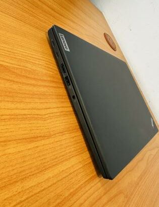 Lenovo ThinkPad T14S Lap Top Gráfico e Exclusivo , AMD Ryzen 7 PRO 6850U (16 CPUs) 2.70GHZ 32 GB DDR5 SDRAM 256 GB SSD NVMe 14“ inch Display 1920*1080