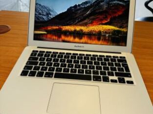 MacBook Air 2015 Limpinho  Intel Core I5 1.60 GHZ  8GB RAM  256 GB SSD NVME  13.3 Inch (1440×900) Intel HD Graphics 6000 1536MB Bateria Excelente  Car
