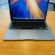 MacBook Air M1 2020 Retina Display  13.3 inch  Apple M1  8 GB RAM 256 GB SSD Space Gray  Preço: 47.500.00MT