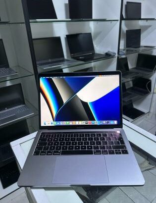 MacBook Pro 2019 13” TouchBar i5 8GB RAM 256GB SSD
