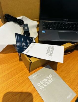 Novinho 0KM Nunca usado  Garantia 01 ANO  Asus X515M Notebook PC intel celeron N4020 12 TH Generation 4 GB DDR4 SDRAM , 256 GB SSD NVMe, UHD Graphics