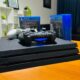 Ps4 pro com 2 Joys e 7 jogos