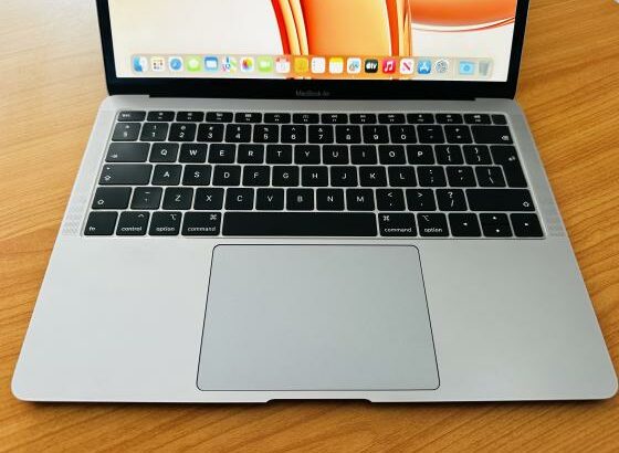 SEMI-NOVO MacBook Air Retina Display 13-Inch 2019 1.6GHZ Intel core I5 8GB 2133MHZ  , 128  GB SSD ,intel UHD Graphis 617 1536MB Preço :45.000.00MT