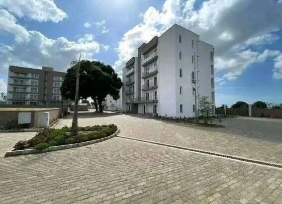 Arrenda-se Flat Tipo 3 em Laulane Condomínio