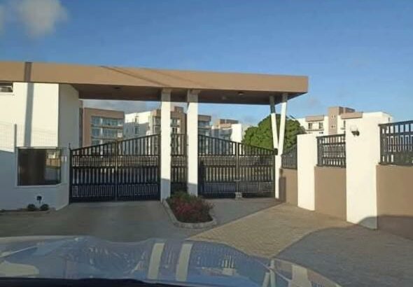 Arrenda-se Flat Tipo 3 em Laulane Condomínio
