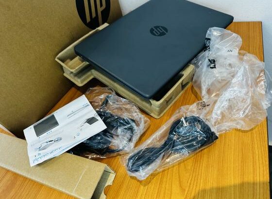 Hp 250 15.6 Inch G8 NoteBook Pc Novinho 1 Ano de Garantia Core I3-1115G7 2.40GHZ 11 TH Gen  8 GB DDR4 SDRAM  + 256 GB SSD  Intel UHD Graphics Preço:35