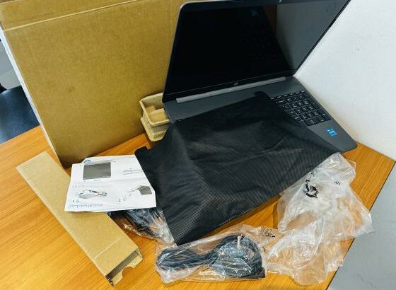 Hp 250 15.6 Inch G8 NoteBook Pc Novinho 1 Ano de Garantia Core I3-1115G7 2.40GHZ 11 TH Gen  8 GB DDR4 SDRAM  + 256 GB SSD  Intel UHD Graphics Preço:35